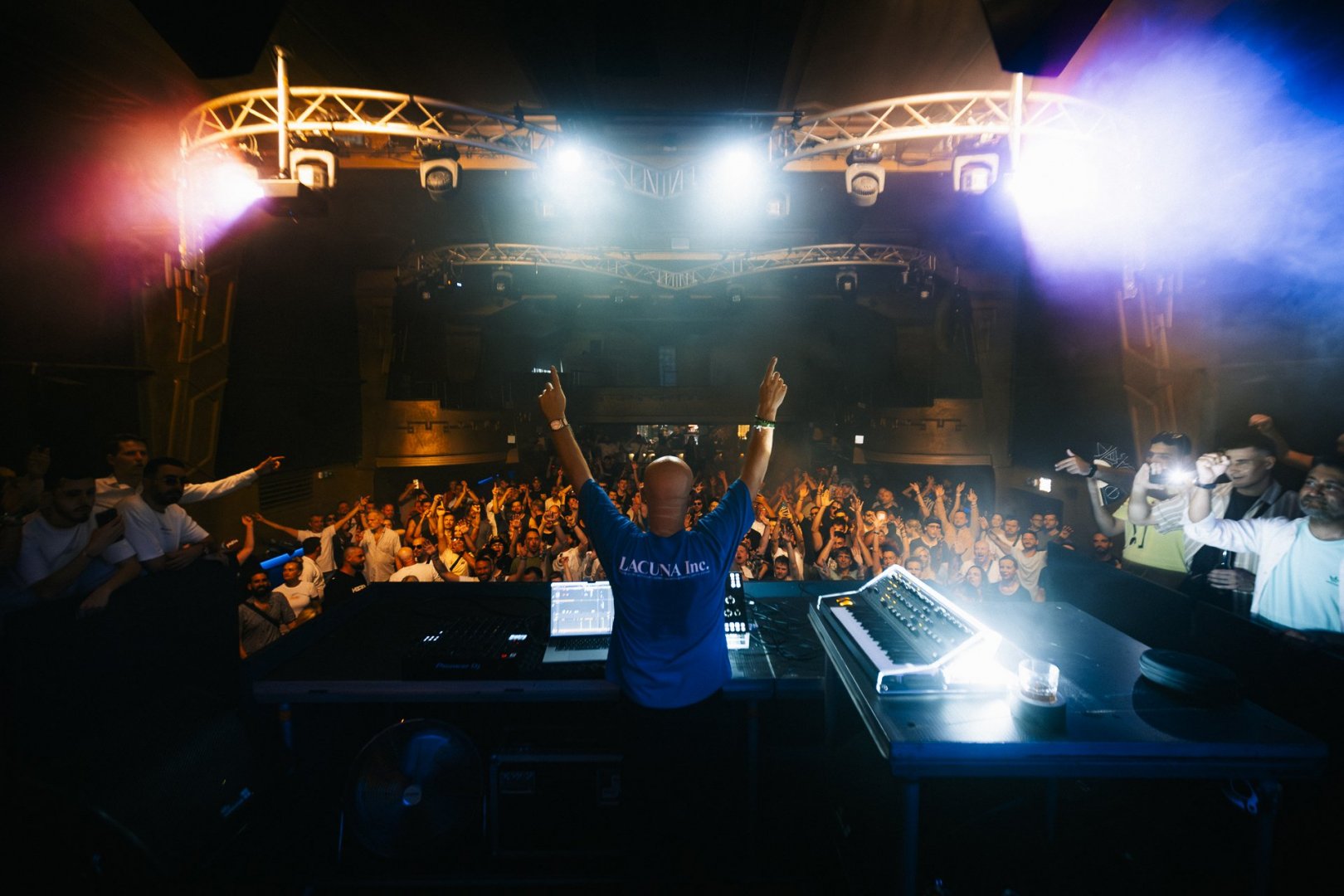 STEPHAN BODZIN | ROXY Prague