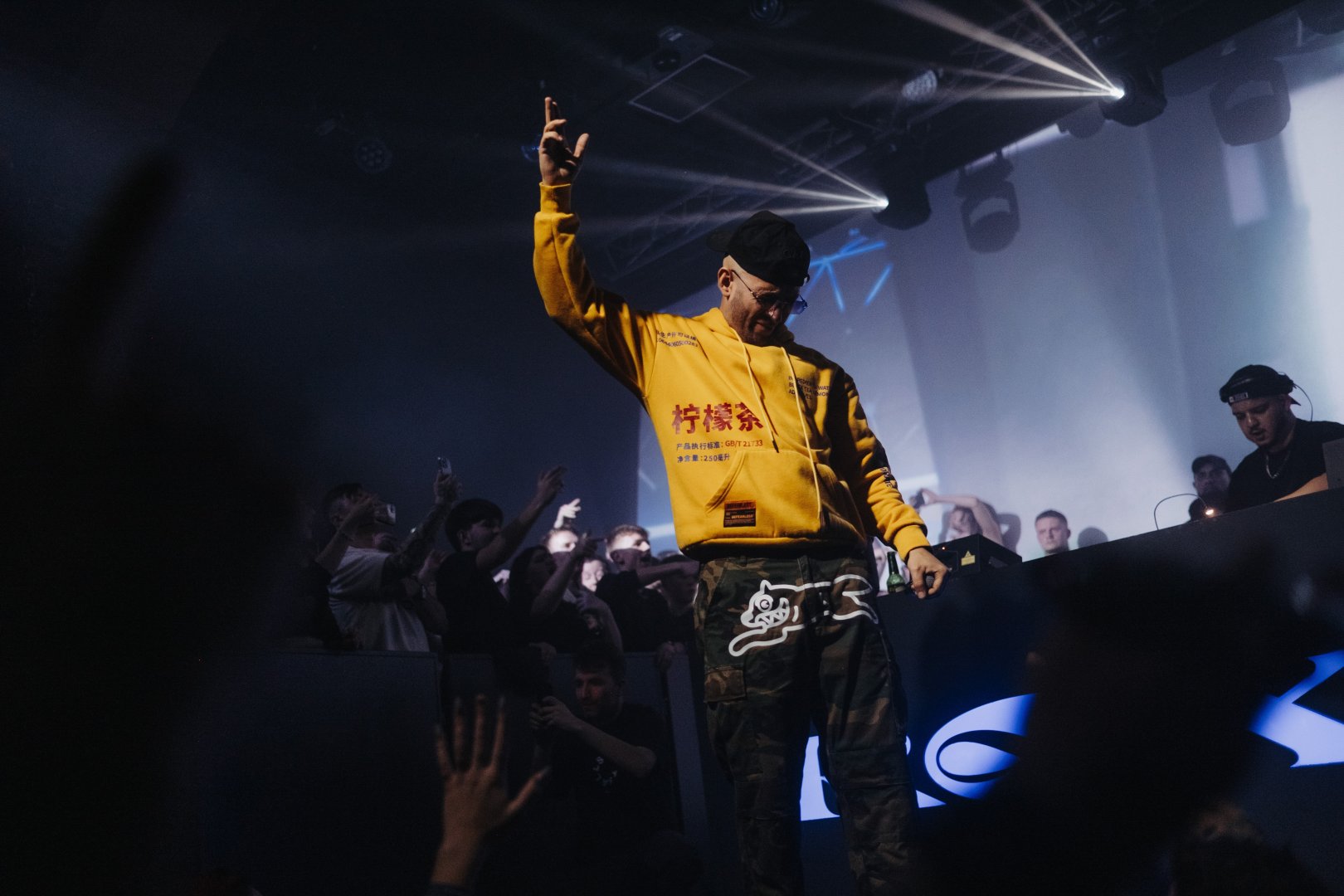 BOU & B LIVE 247 | ROXY Prague