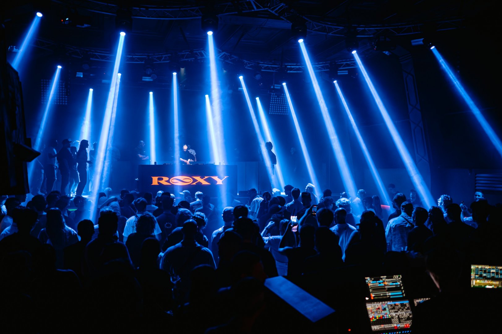 SULLY | ROXY Prague