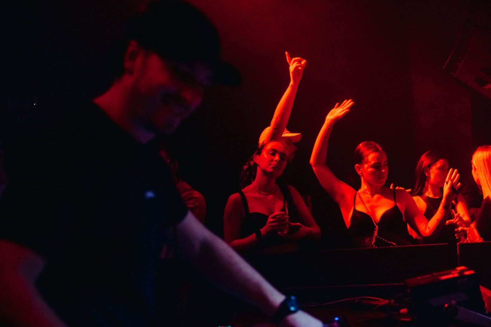 Hybrid Minds | ROXY Prague