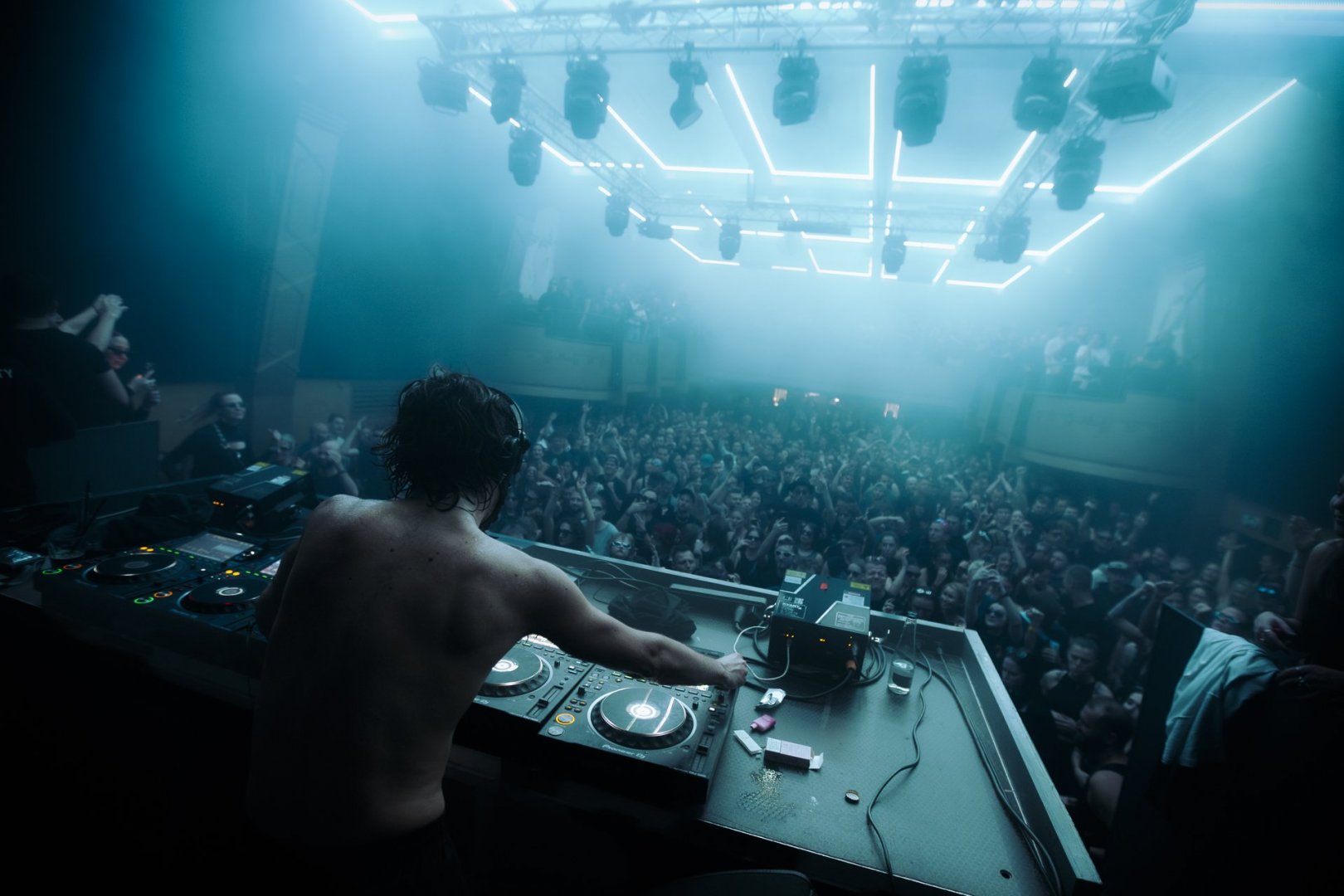 I HATE MODELS | ROXY Prague