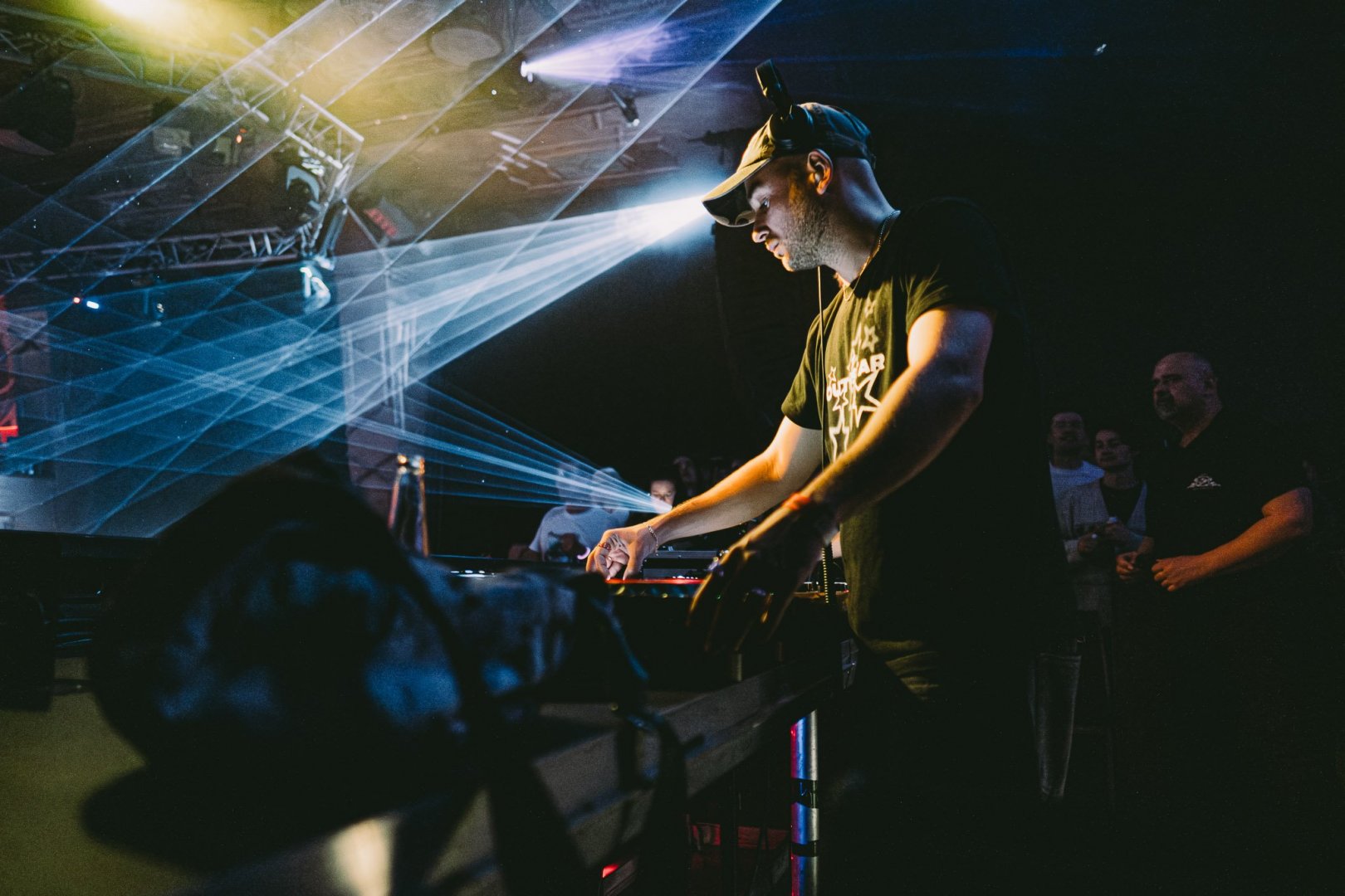 DJ HEARTSTRING | ROXY Prague