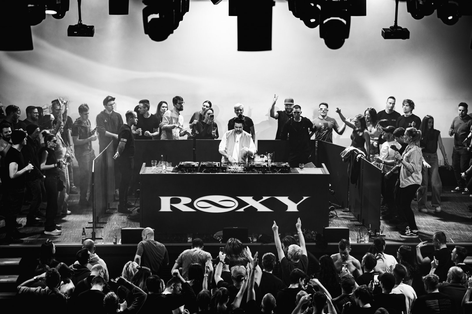 LONDON ELEKTRICITY & ETHERWOOD | ROXY Prague