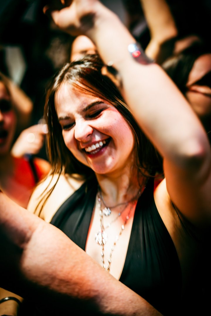 ELY OAKS | ROXY Prague