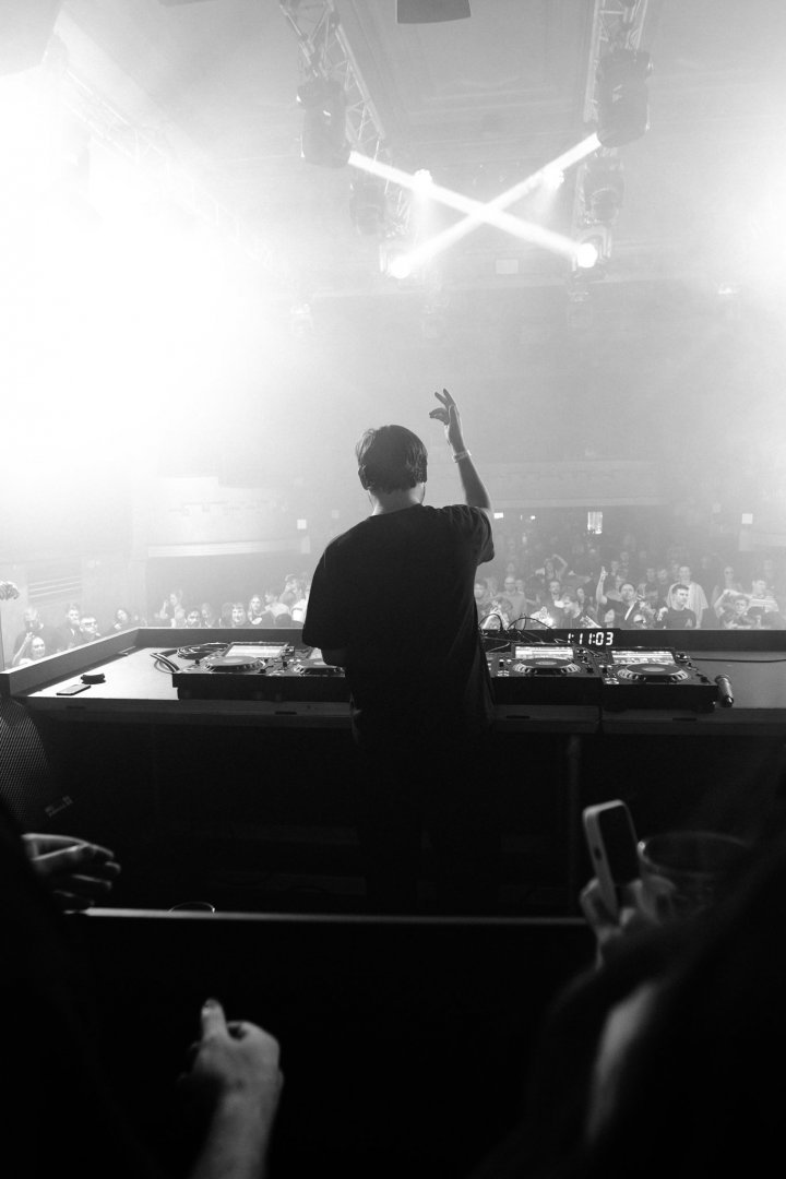 IMANU & THE CARACAL PROJECT | ROXY Prague
