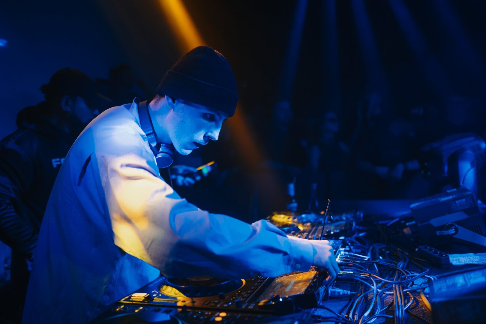 BOU & B LIVE 247 | ROXY Prague