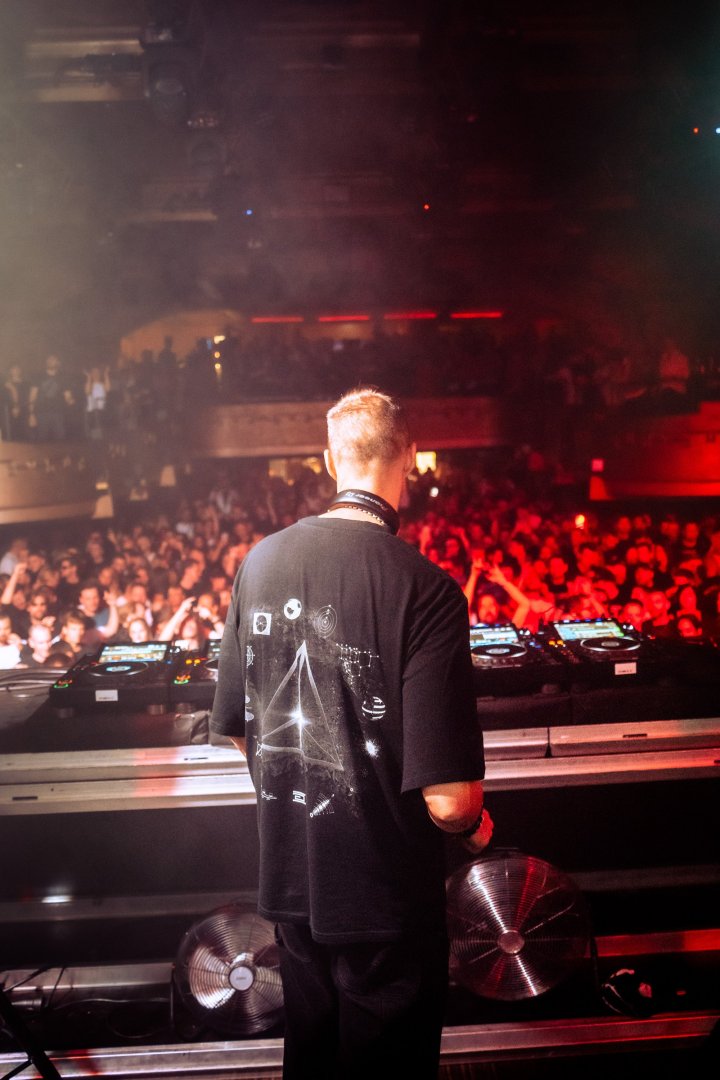 ADAM BEYER | ROXY Prague