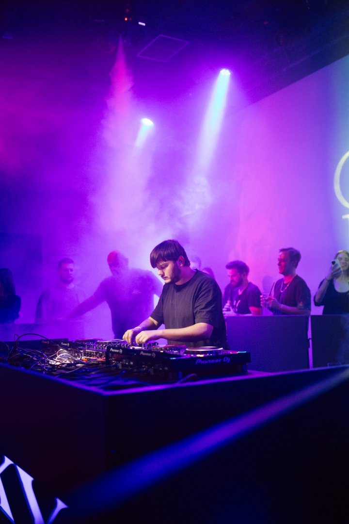 IMANU & THE CARACAL PROJECT | ROXY Prague