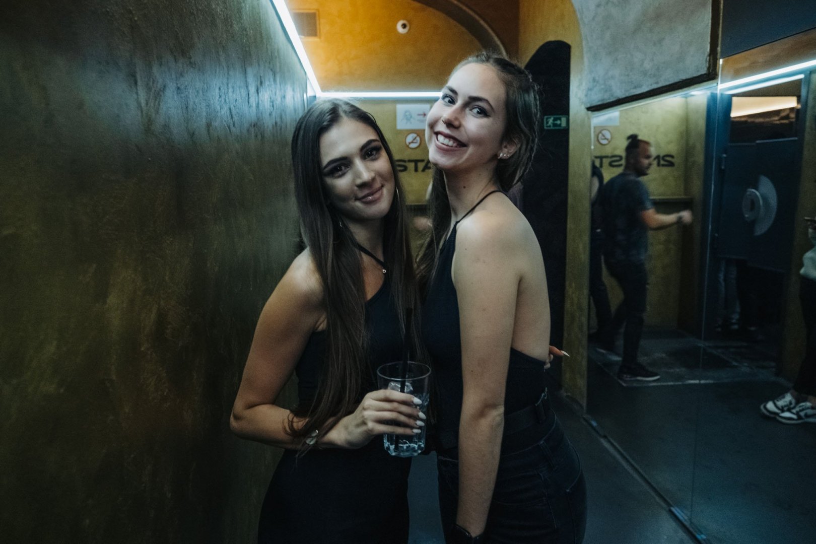 Hybrid Minds | ROXY Prague