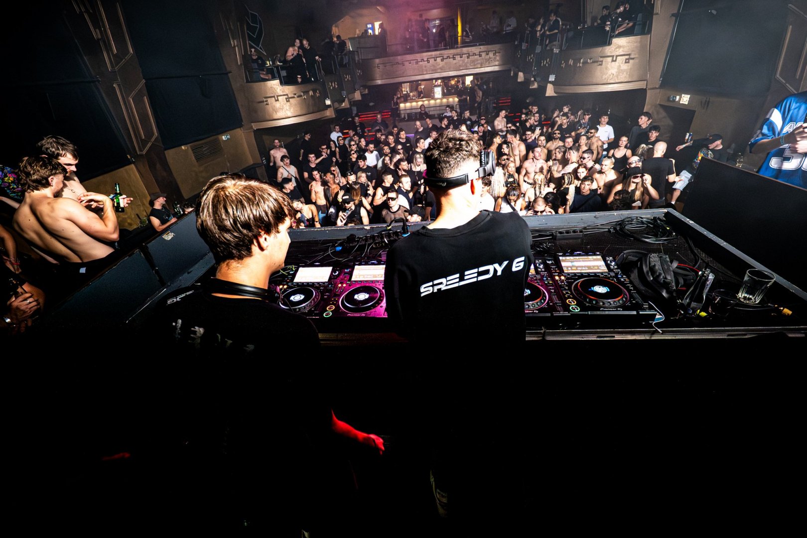 BASSWELL | ROXY Prague