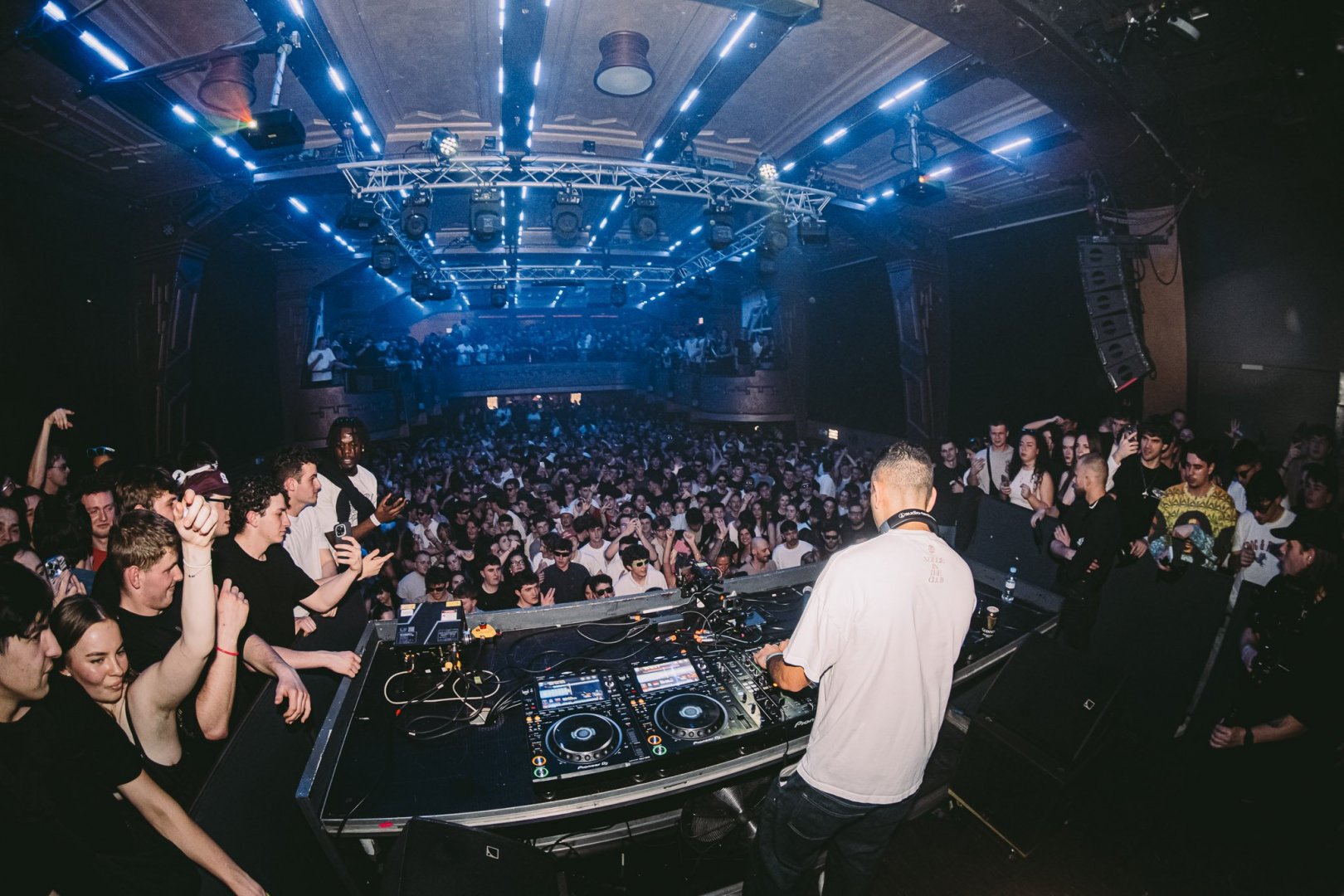 SAMMY VIRJI | ROXY Prague