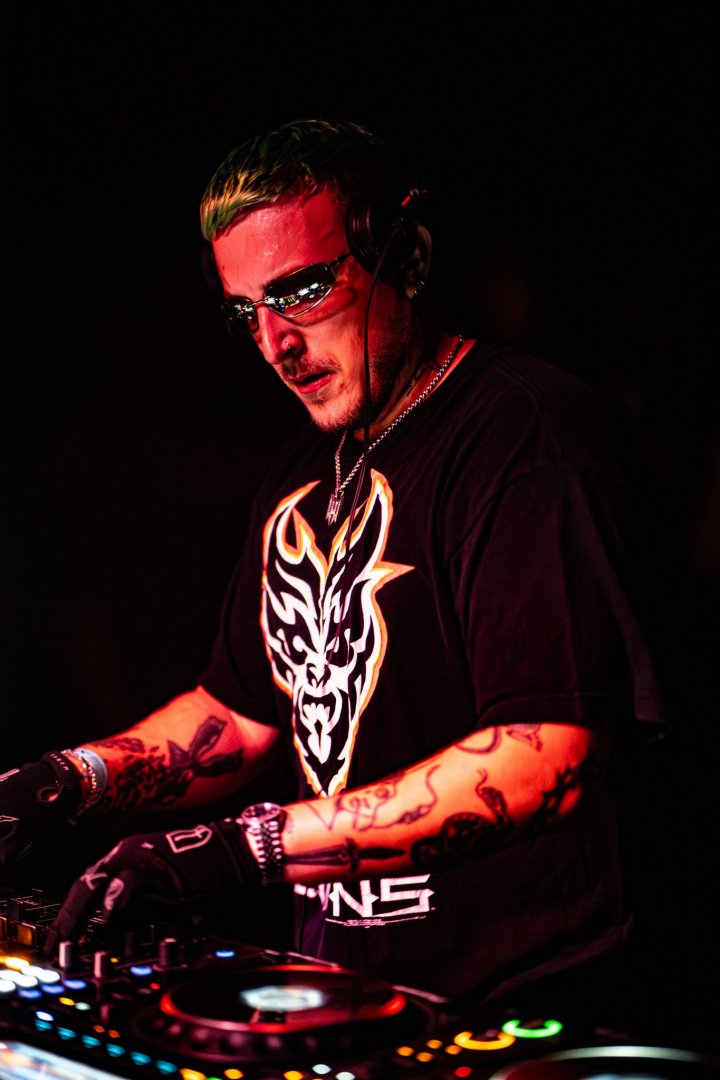 BASSWELL | ROXY Prague