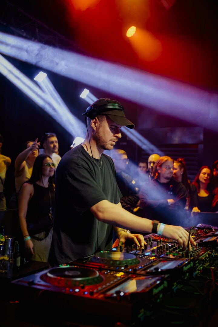 WILKINSON WEEKENDER: DAY 1 | ROXY Prague