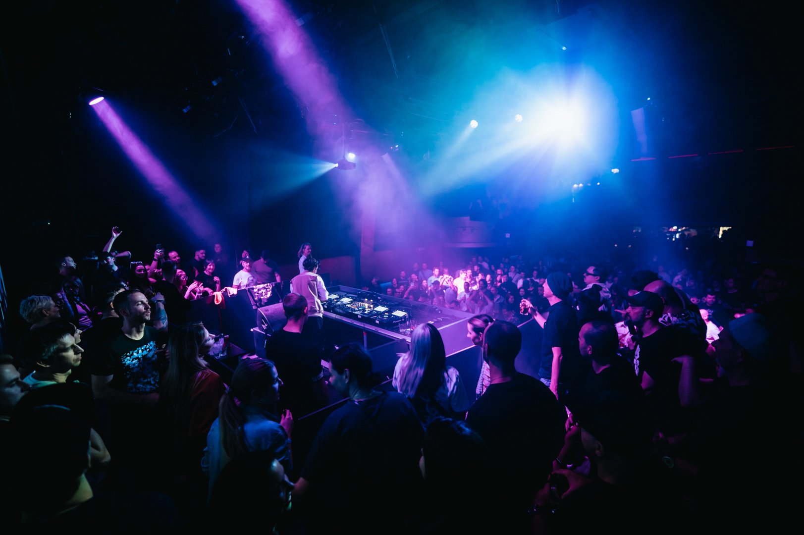 LONDON ELEKTRICITY & ETHERWOOD | ROXY Prague