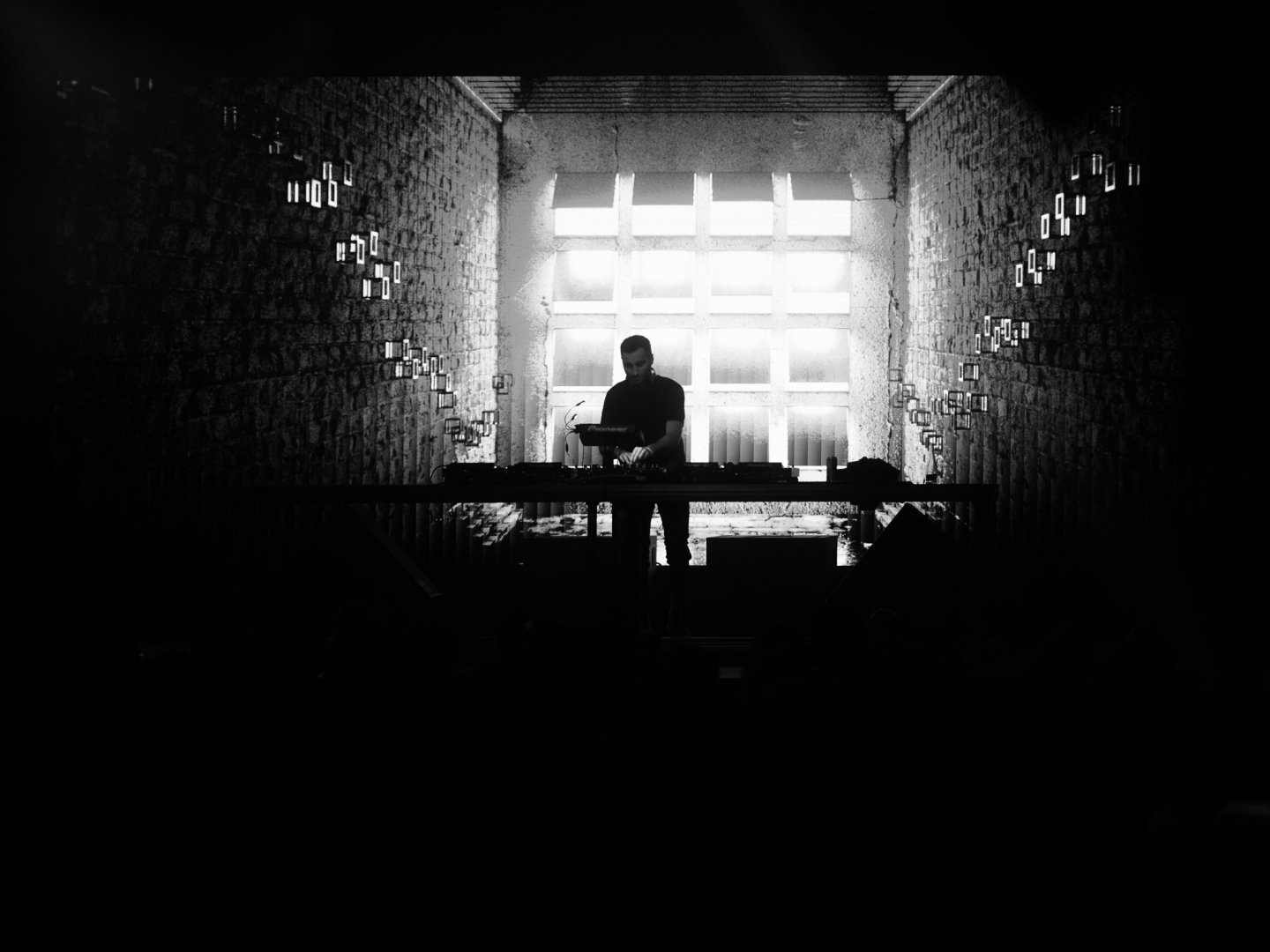 REBŪKE | ROXY Prague