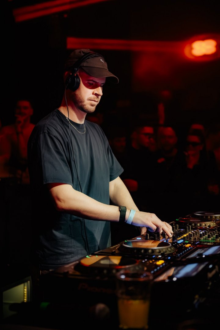 WILKINSON WEEKENDER: DAY 1 | ROXY Prague