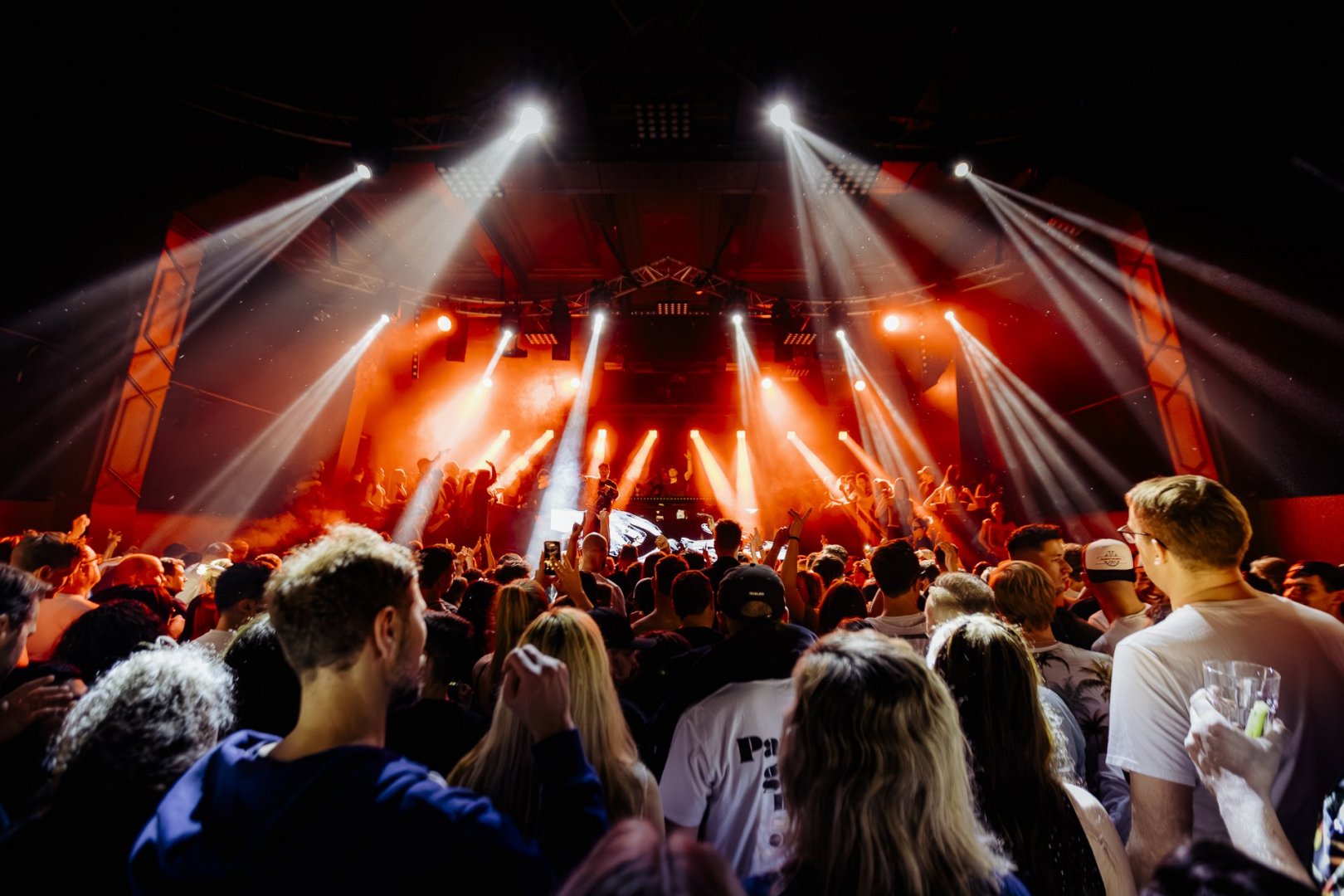 WILKINSON WEEKENDER: DAY 1 | ROXY Prague