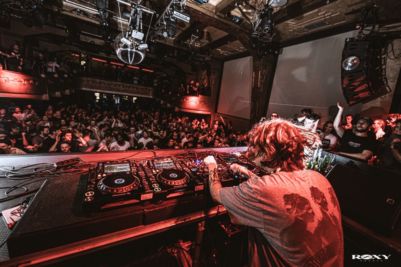 Mall Grab | ROXY Prague