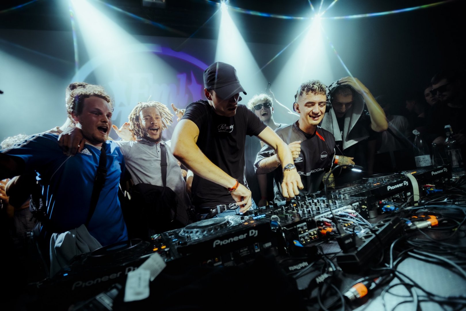 FMLTHRPY | ROXY Prague