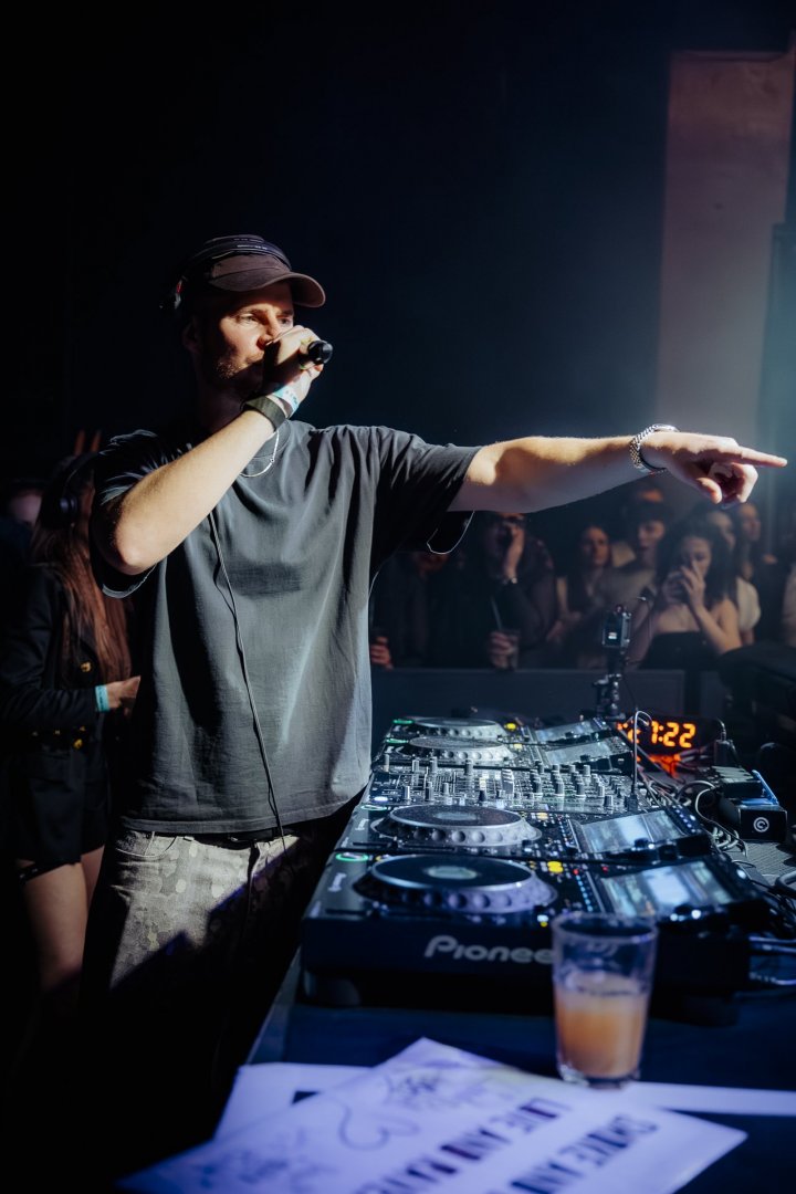 WILKINSON WEEKENDER: DAY 1 | ROXY Prague