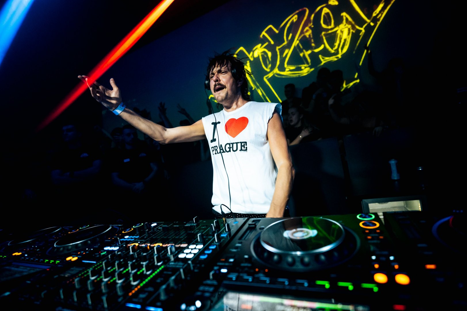 MOZEY | ROXY Prague