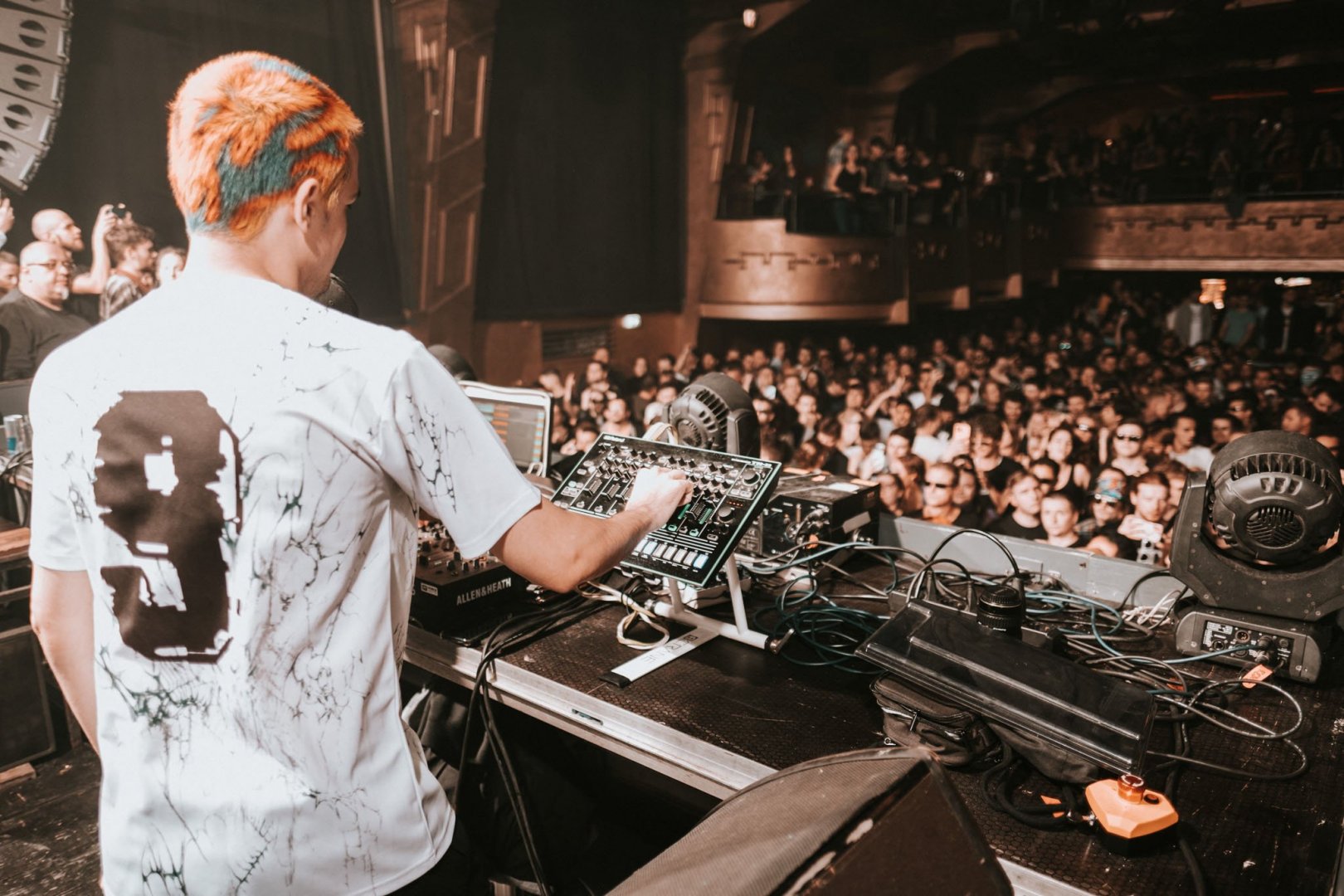 999999999 | ROXY Prague