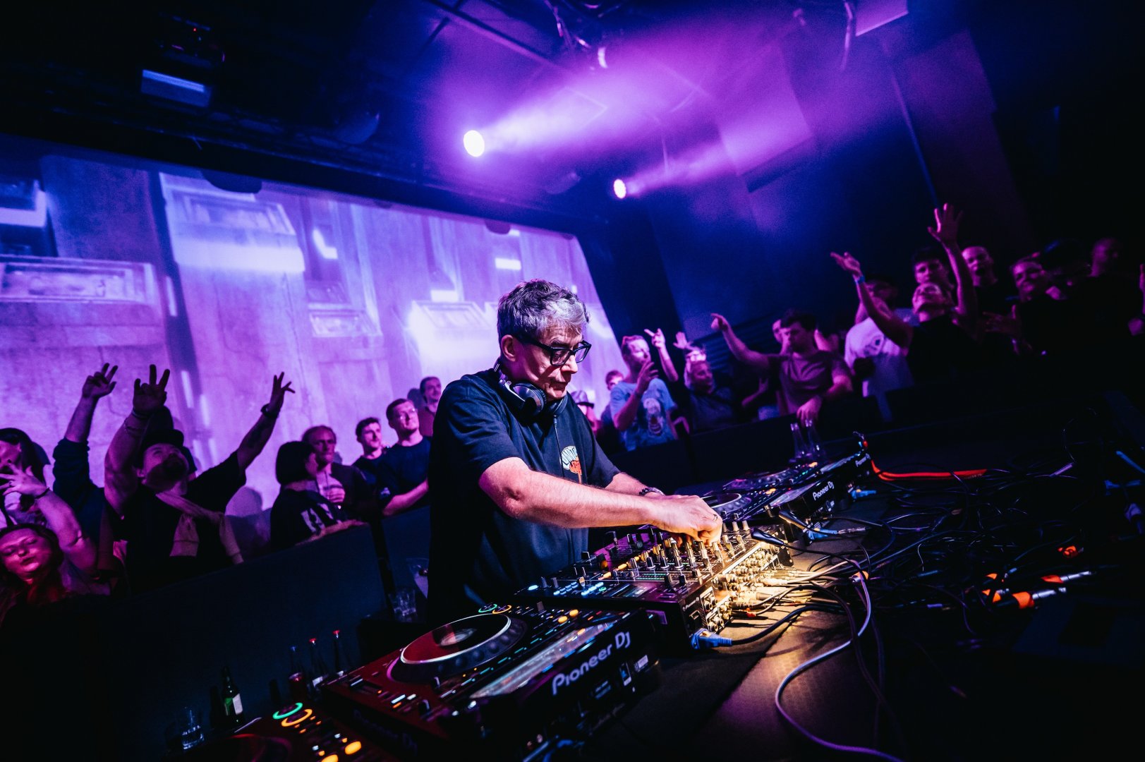 LONDON ELEKTRICITY & ETHERWOOD | ROXY Prague