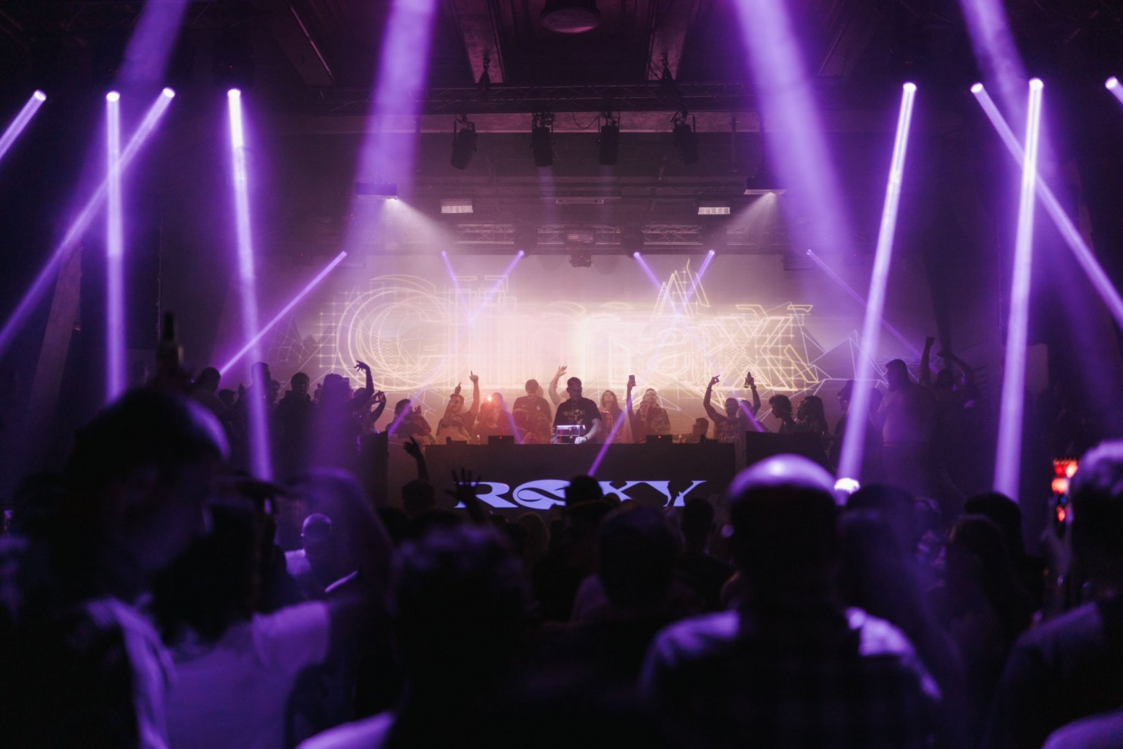 Climax: Eli Brown | ROXY Prague