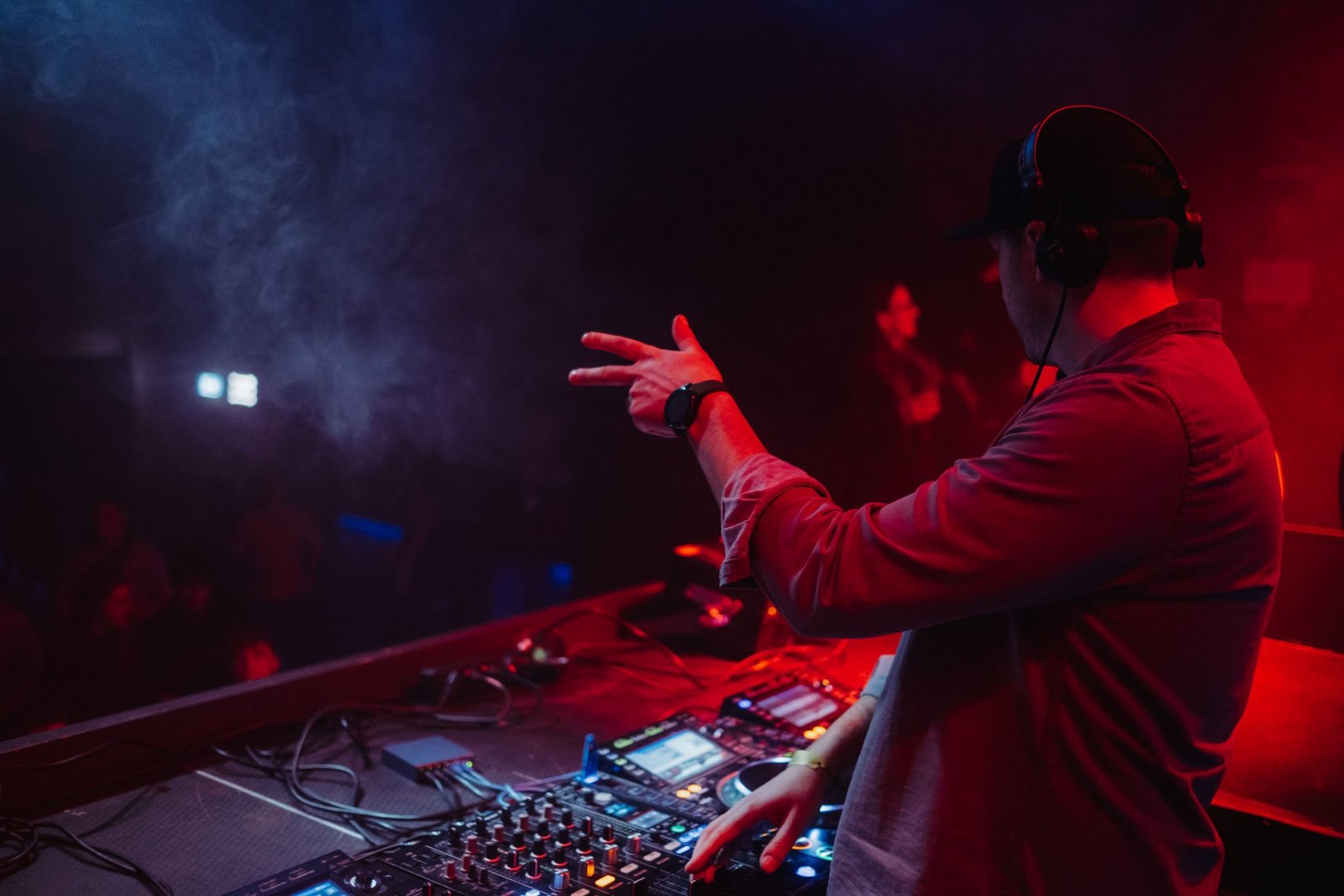 Hybrid Minds | ROXY Prague