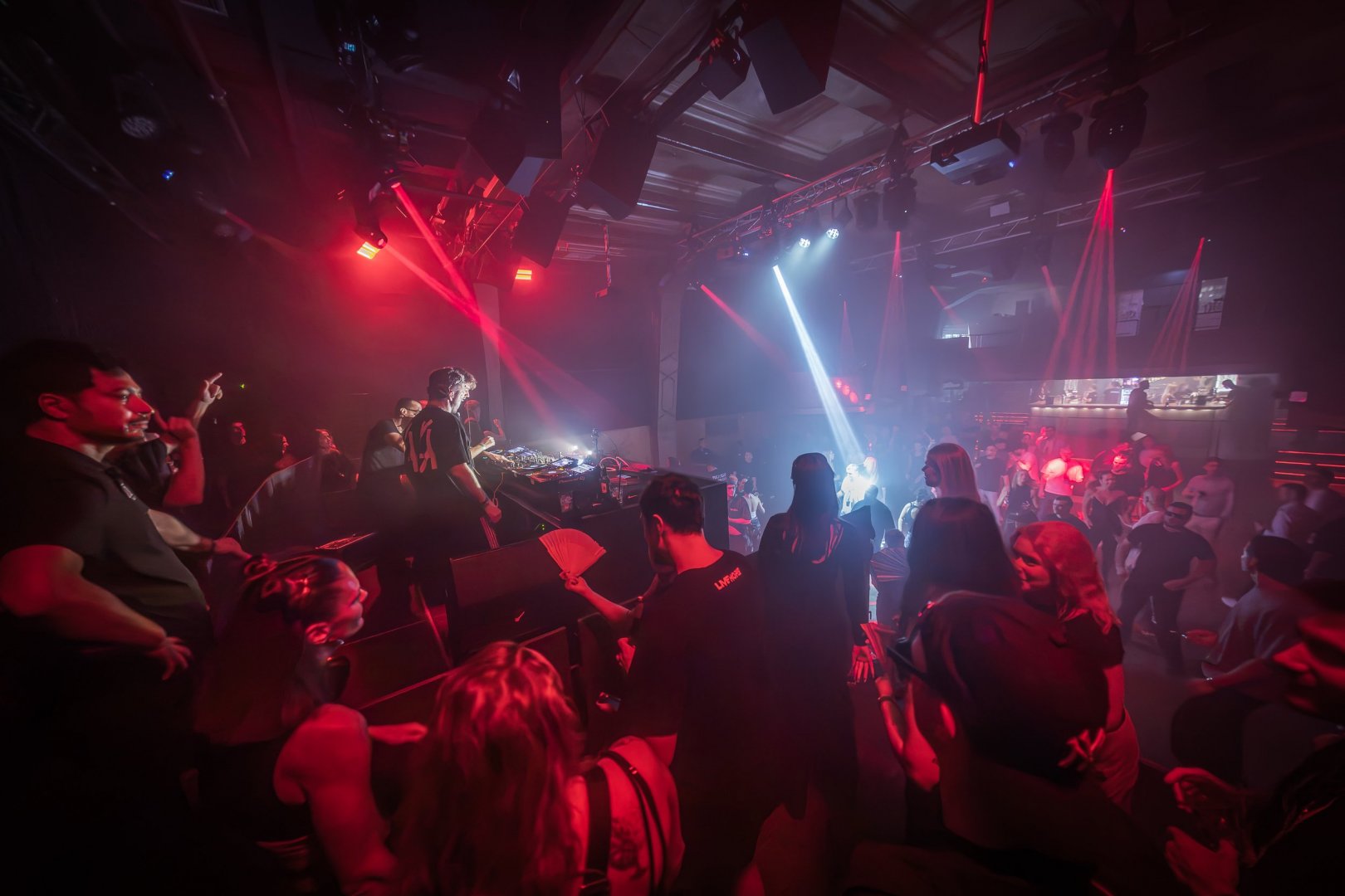 CLARA CUVÉ | ROXY Prague