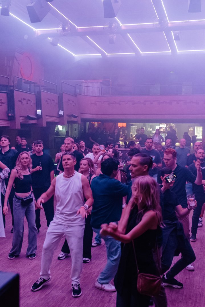 DOMBRESKY | ROXY Prague