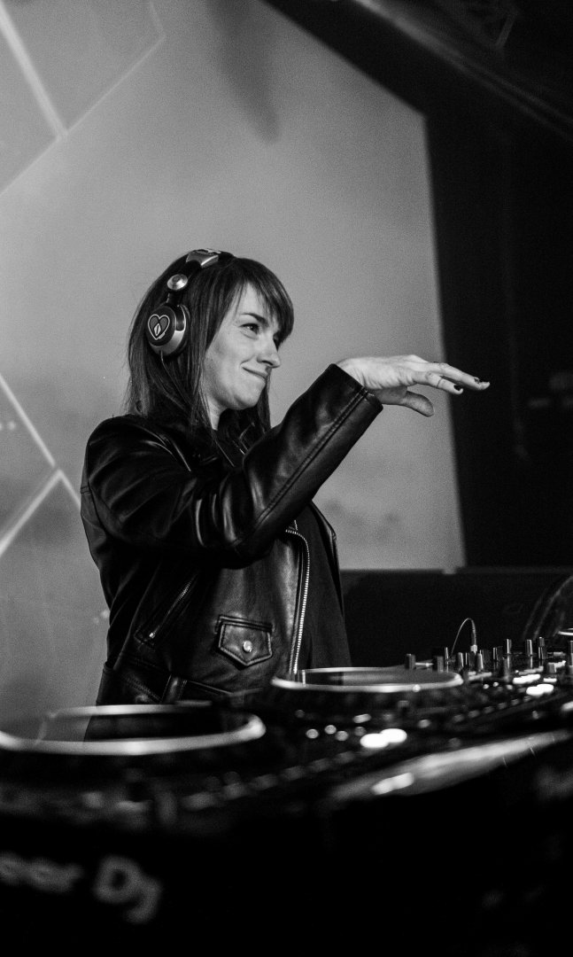 BOU & B LIVE 247 | ROXY Prague