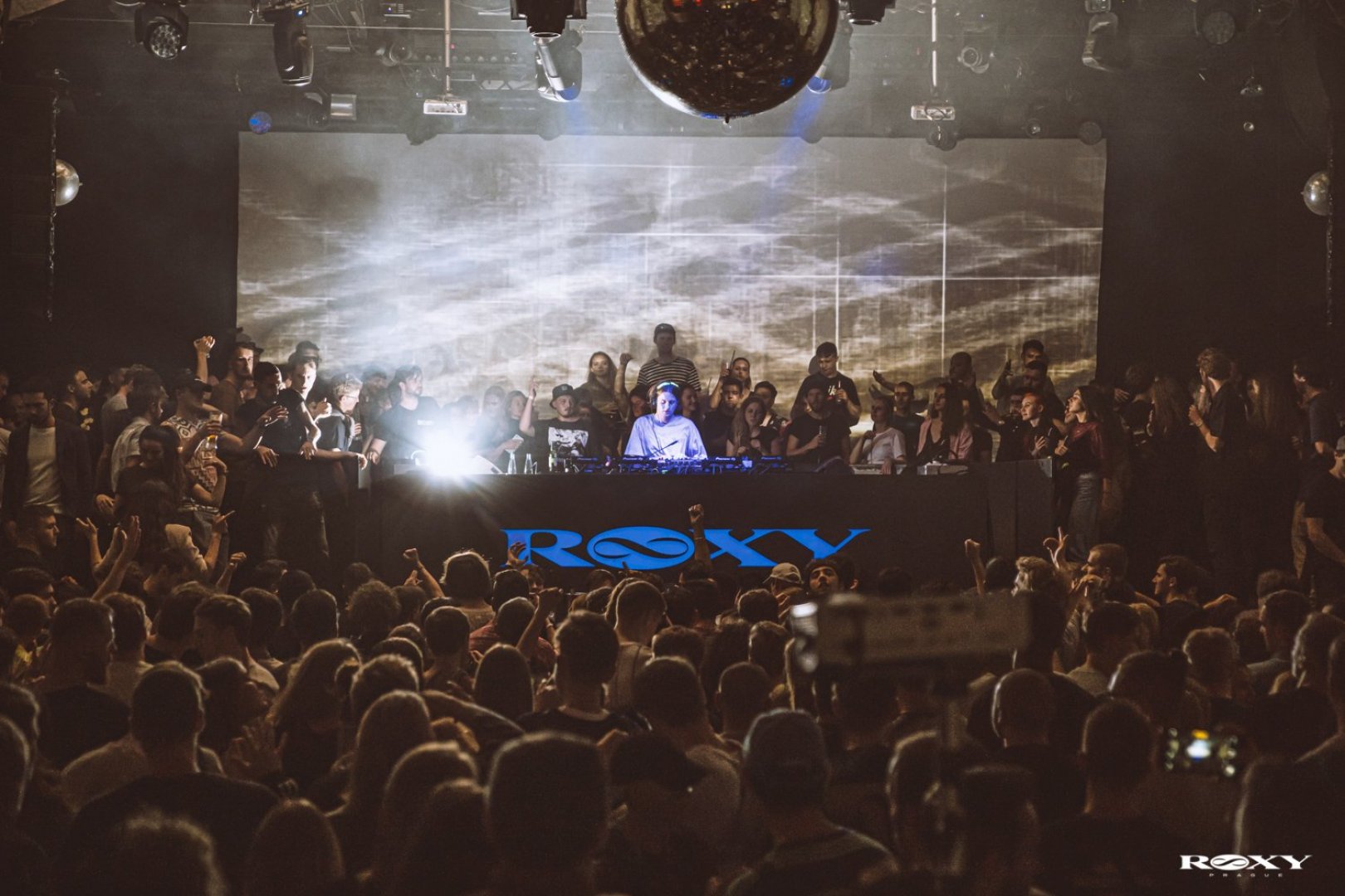 Mall Grab | ROXY Prague