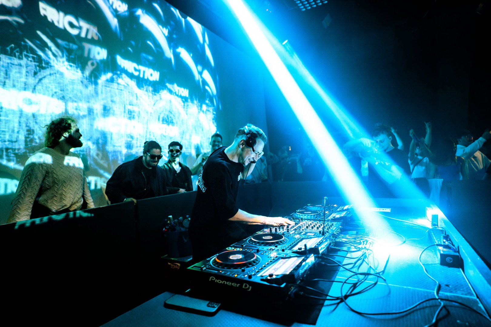 FRICTION: SYNERGY TOUR | ROXY Prague
