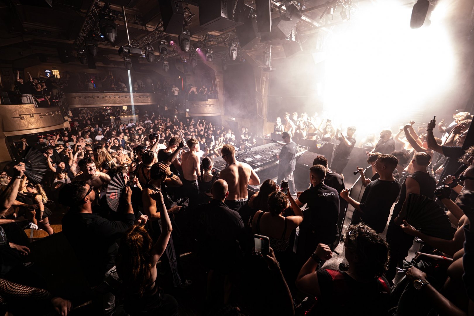 BASSWELL | ROXY Prague