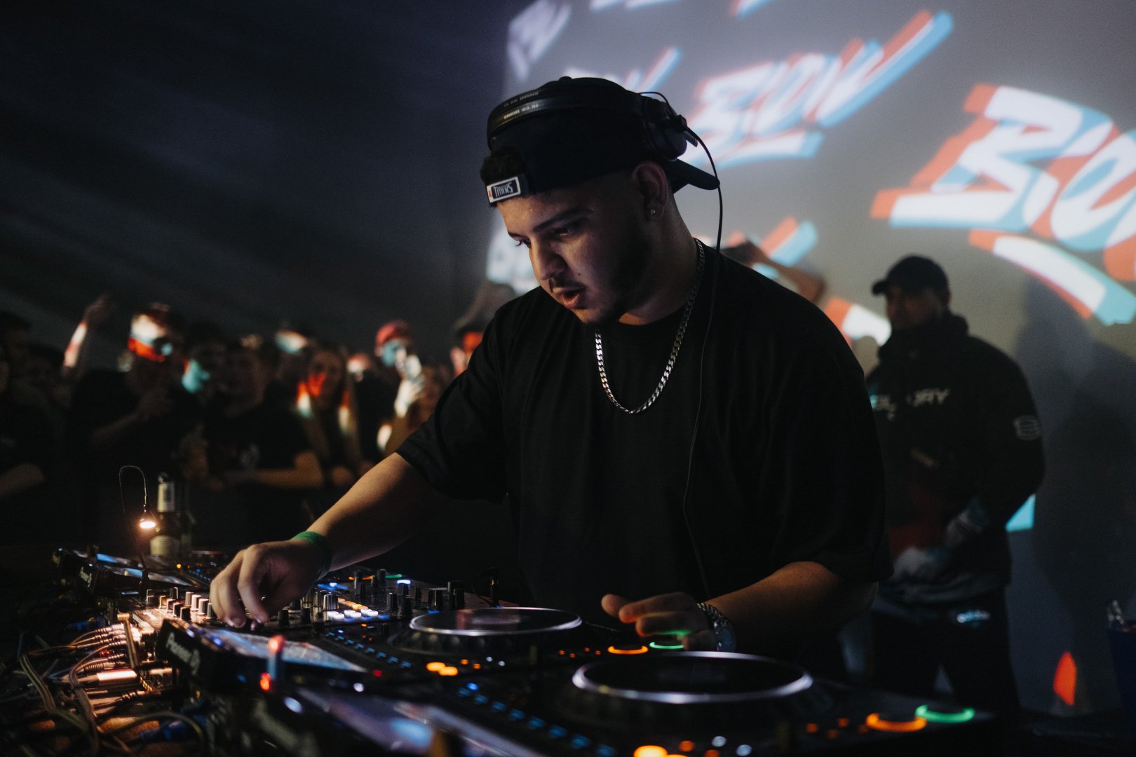 BOU & B LIVE 247 | ROXY Prague
