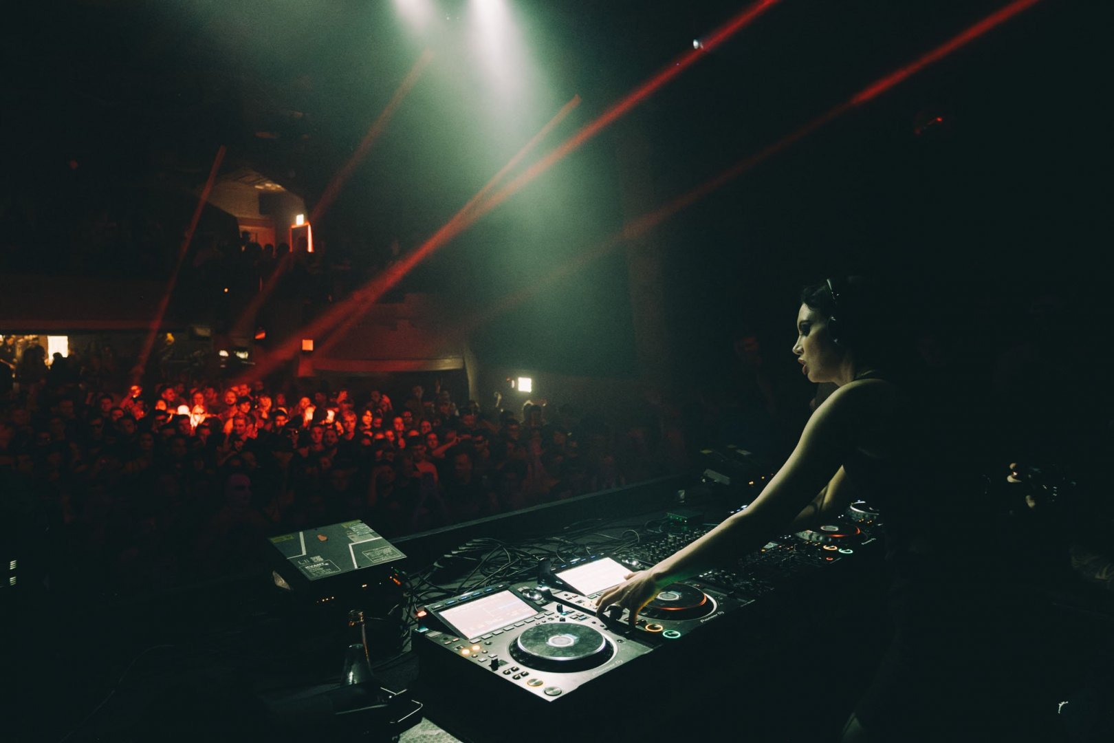 Sara Landry | ROXY Prague