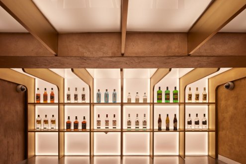 Klub ROXY má nové bary od Mar.s Architects