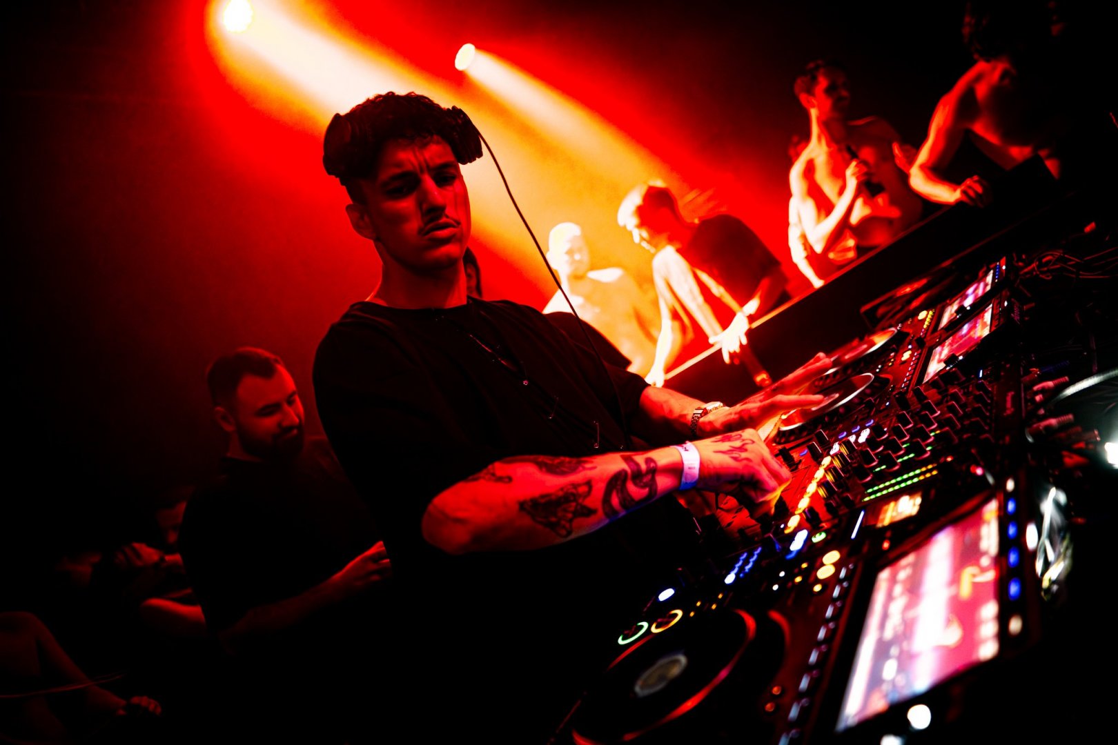 BASSWELL | ROXY Prague