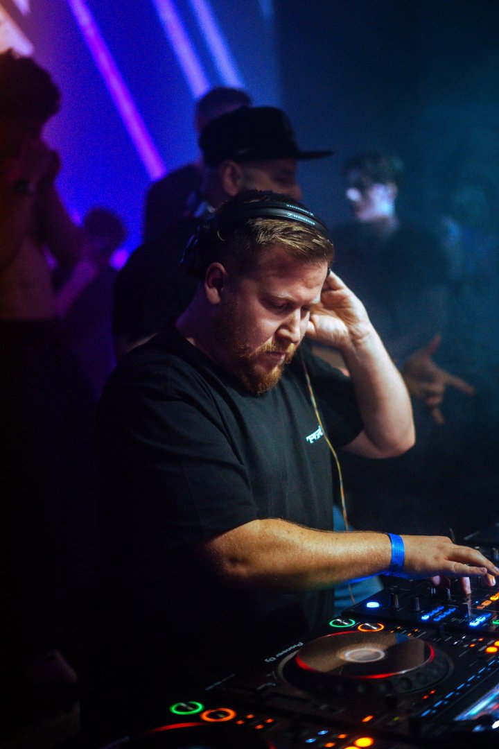 NONSENSE ARMY NIGHT | ROXY Prague