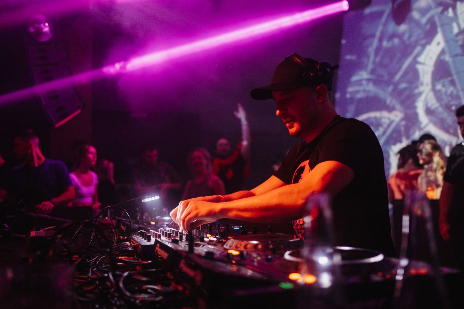 Dimension | ROXY Prague