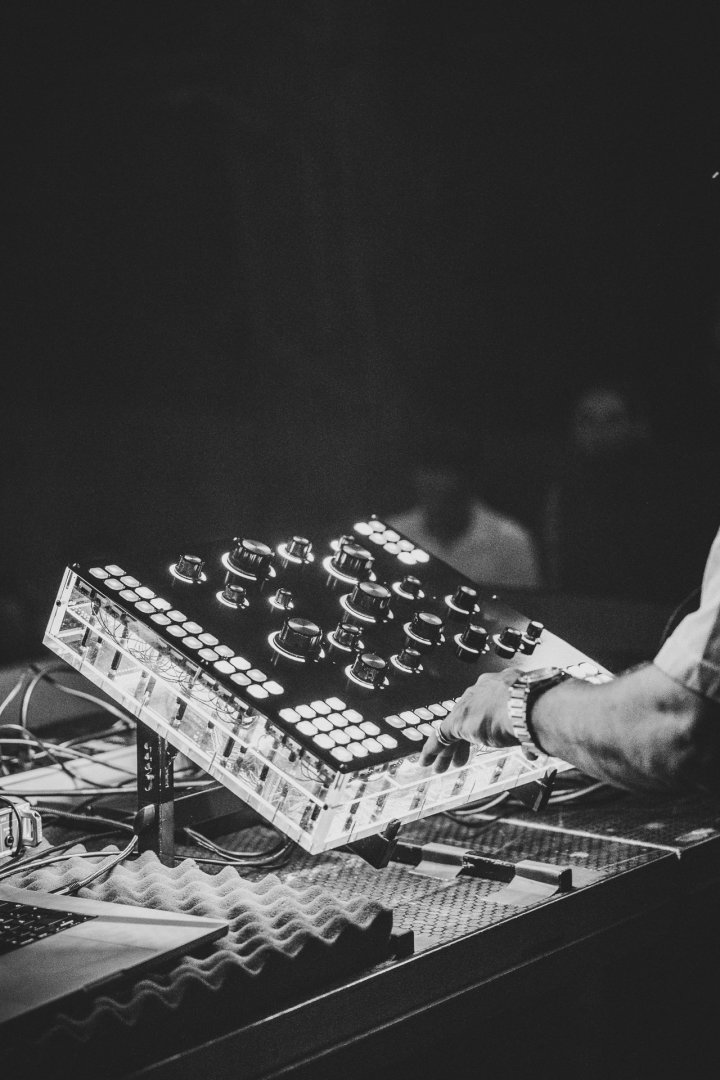 STEPHAN BODZIN | ROXY Prague