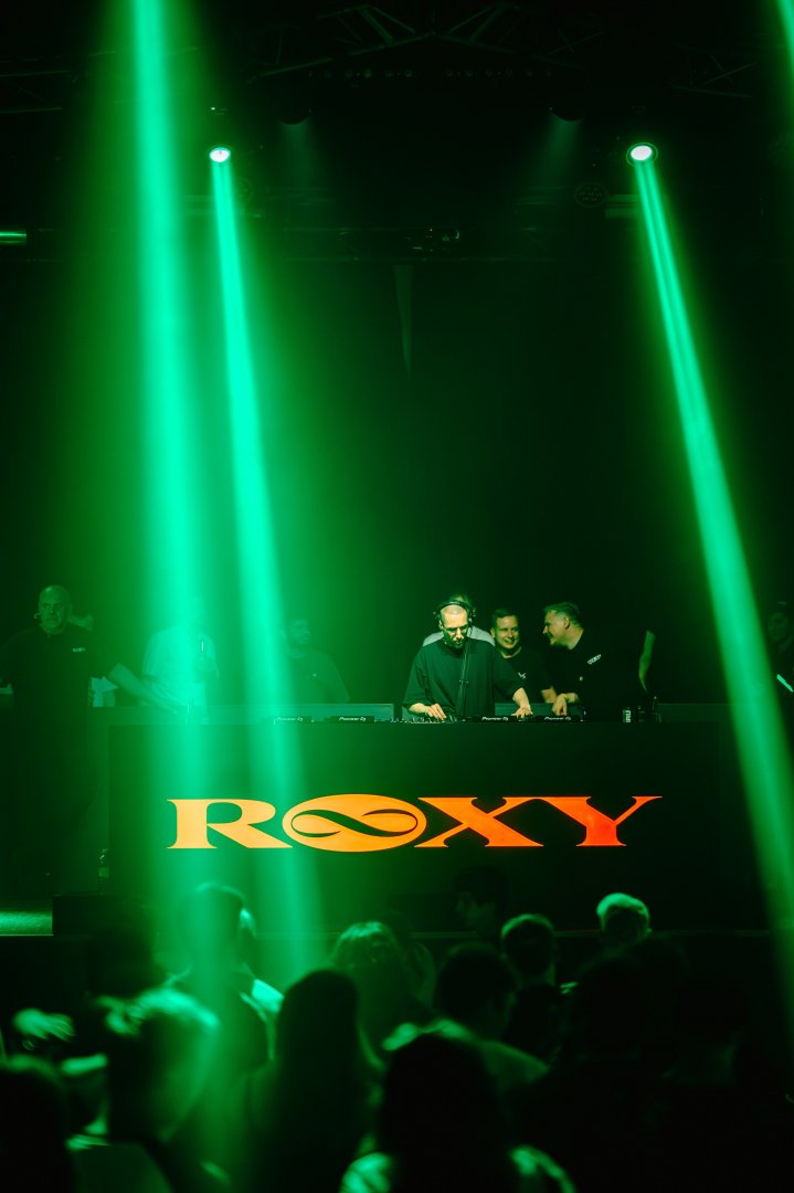SULLY | ROXY Prague
