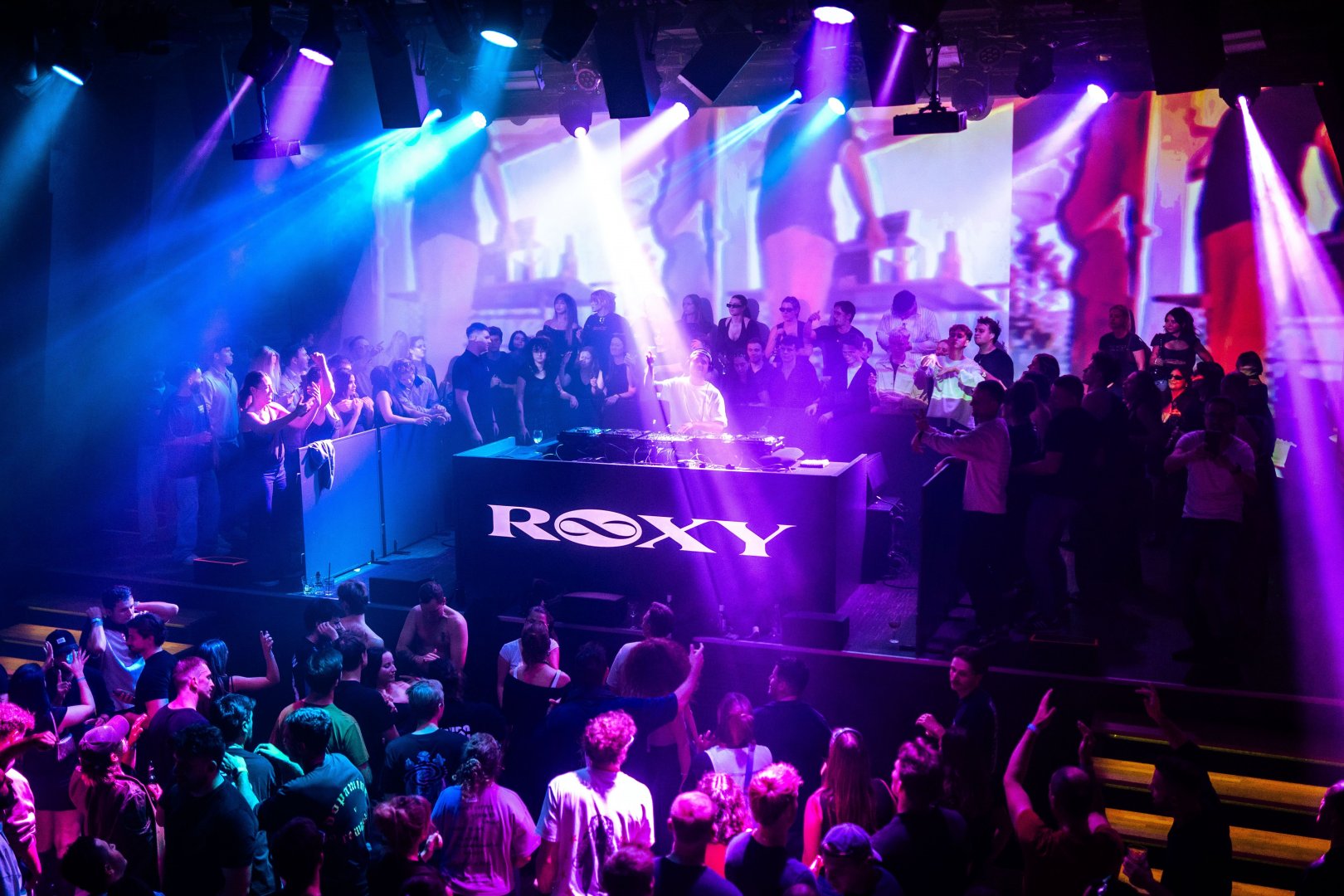 SWIMMING PAUL | ROXY Prague
