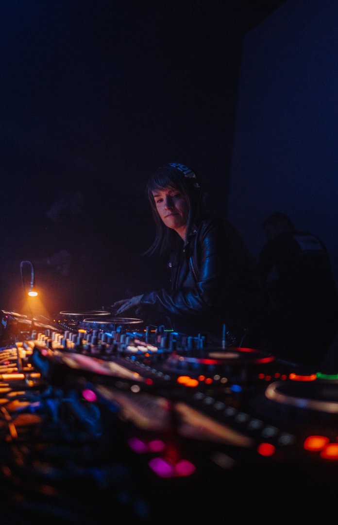 BOU & B LIVE 247 | ROXY Prague