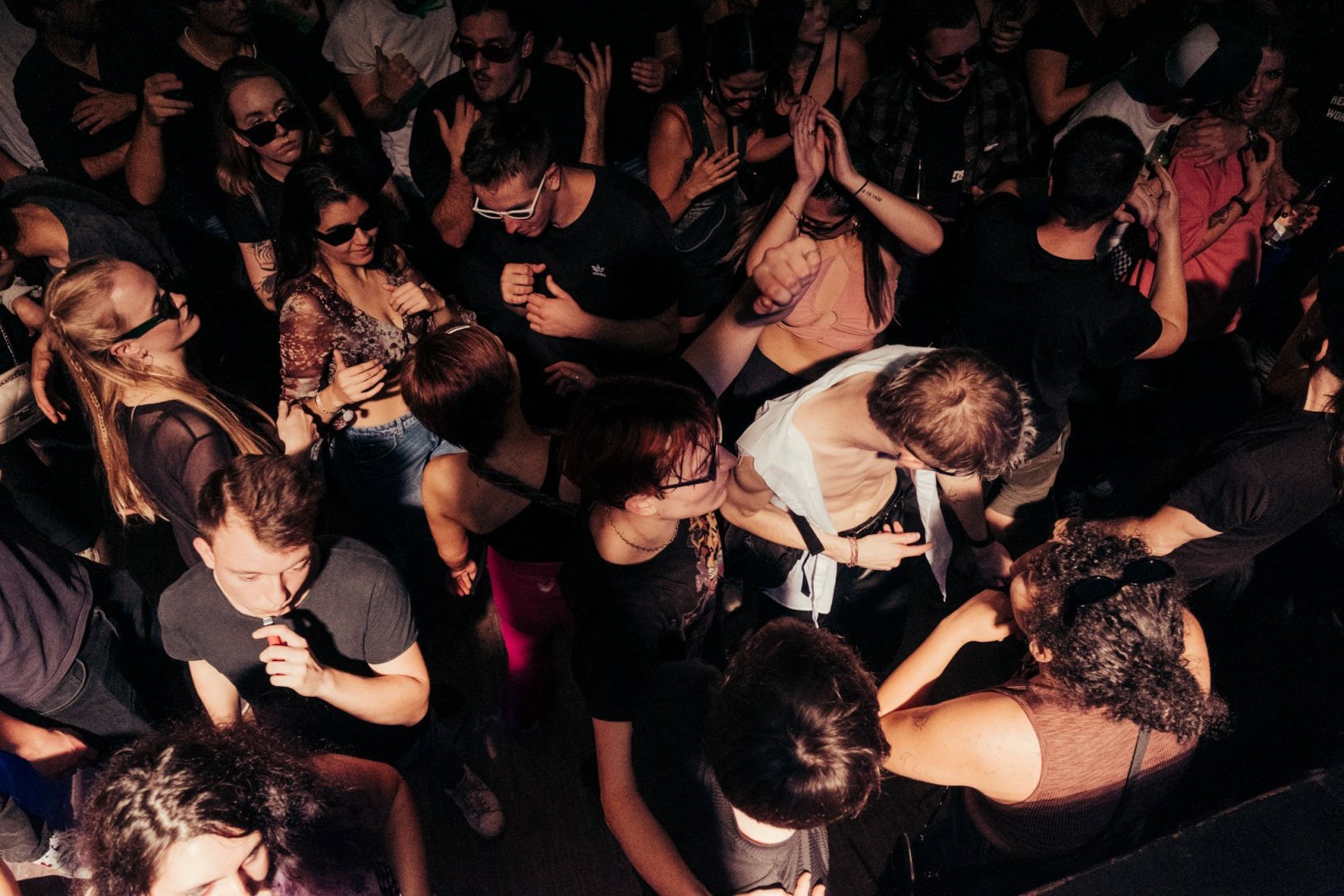 999999999 | ROXY Prague