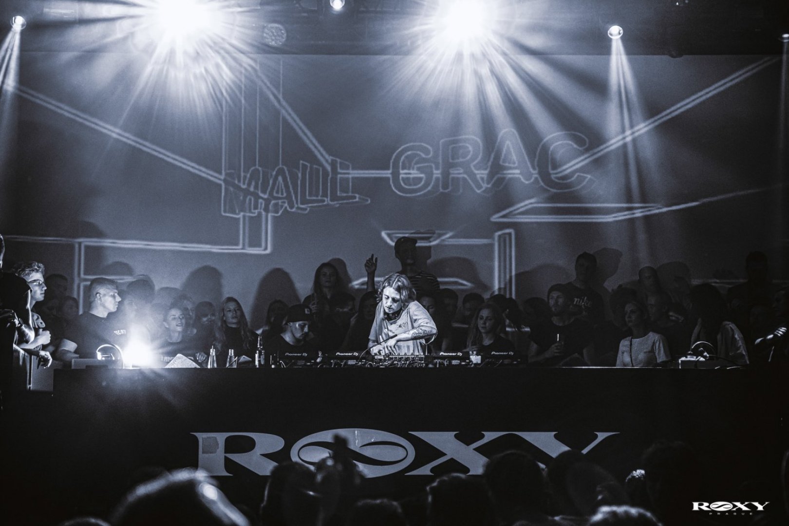 Mall Grab | ROXY Prague