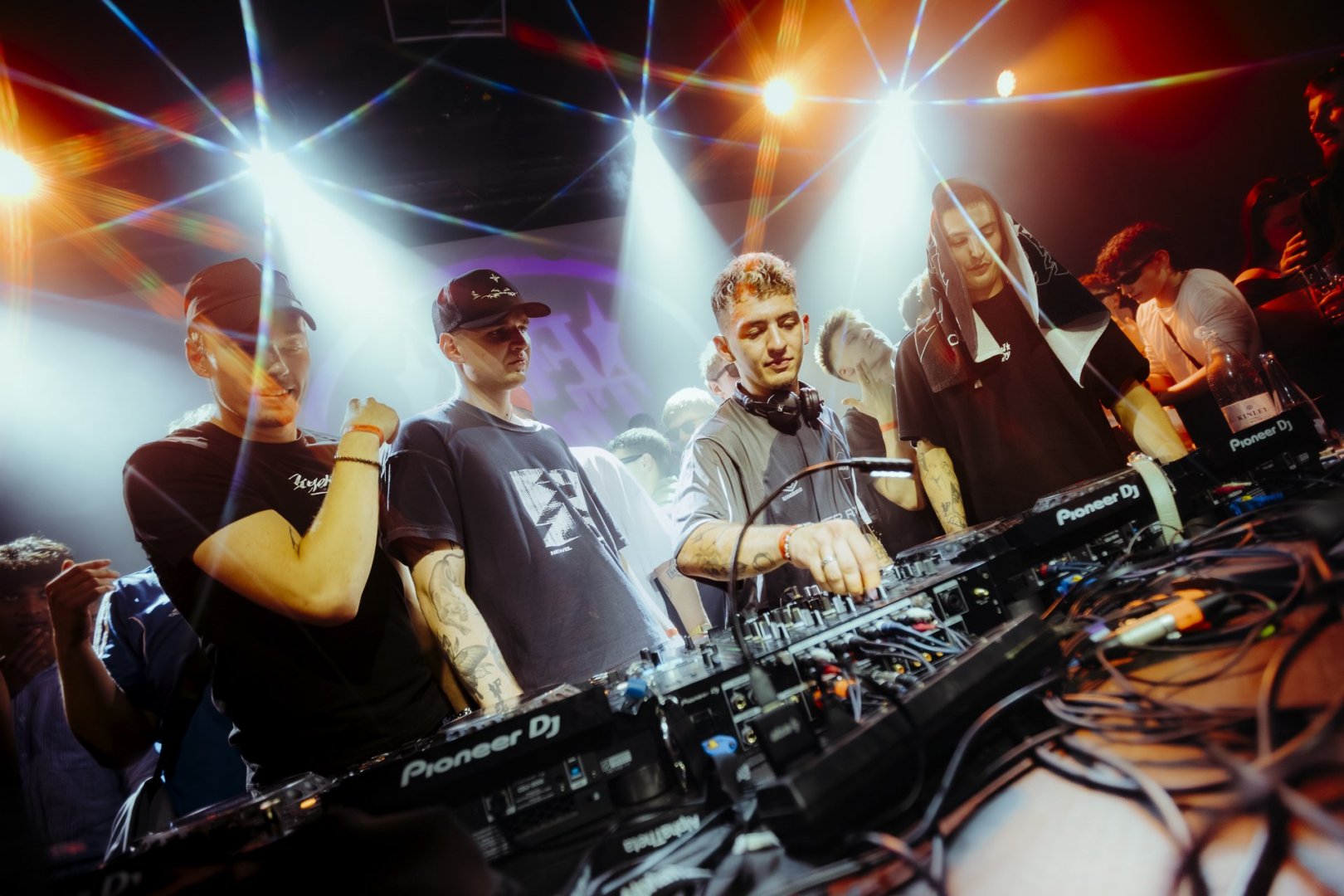 FMLTHRPY | ROXY Prague