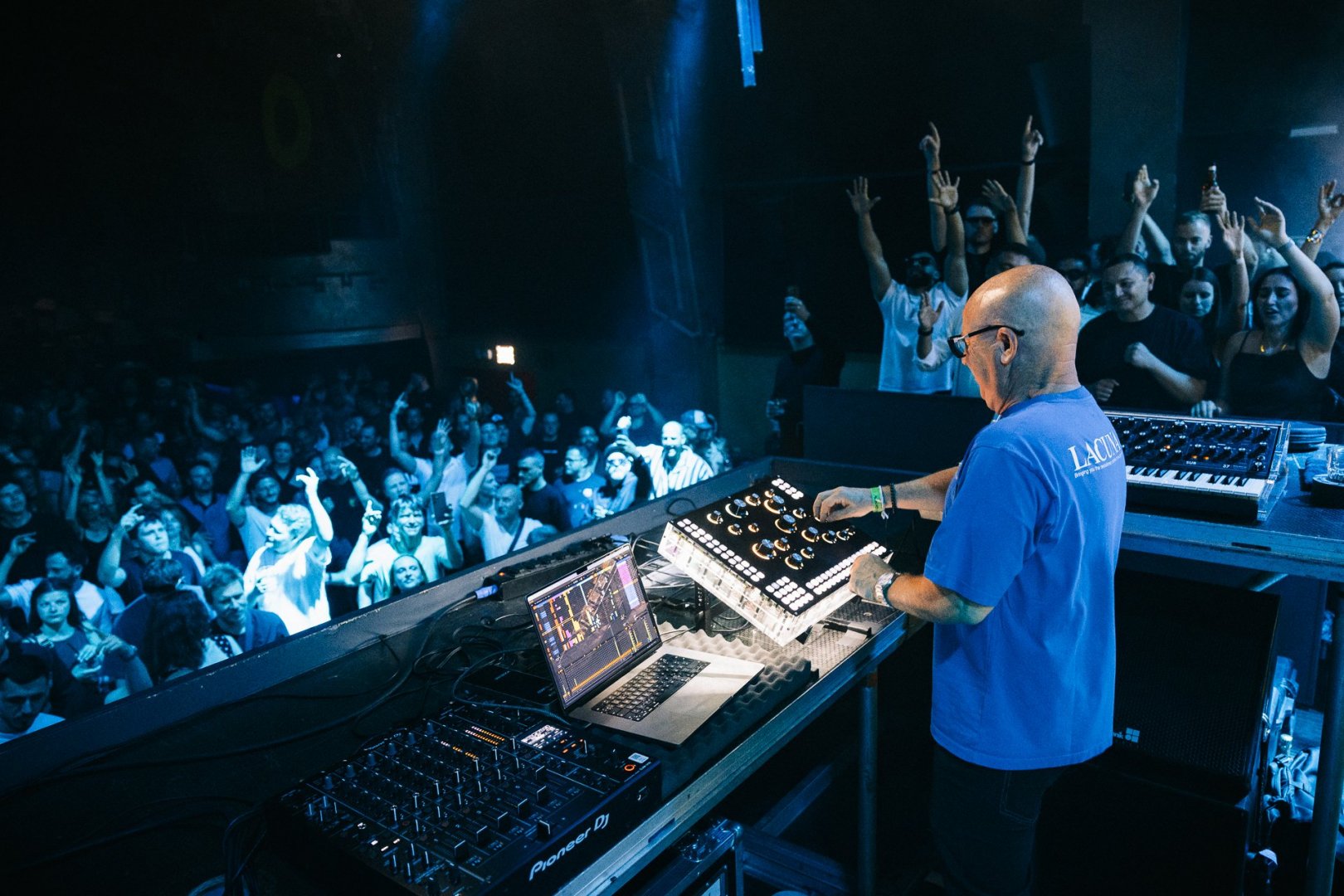 STEPHAN BODZIN | ROXY Prague