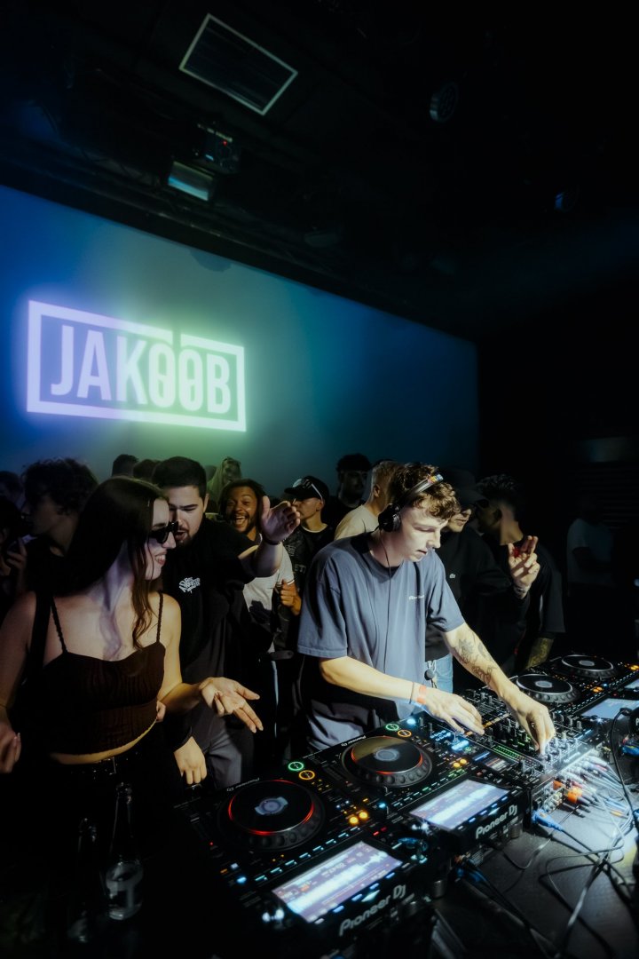 FMLTHRPY | ROXY Prague